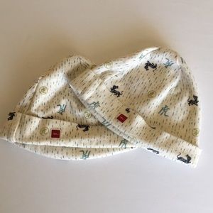 EUC Tea Collection Beanie Bundle Cap XS 3-6 months
